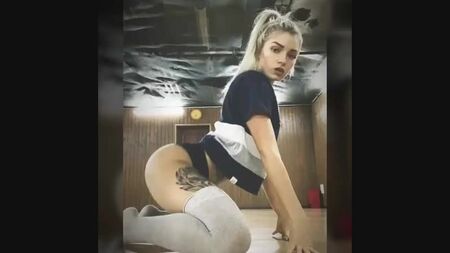 @dance_malyshka_official #dance_malyshka #dance_malyshka #twerk #girl #girl #sportation #motivation #shake #body #hot #hot