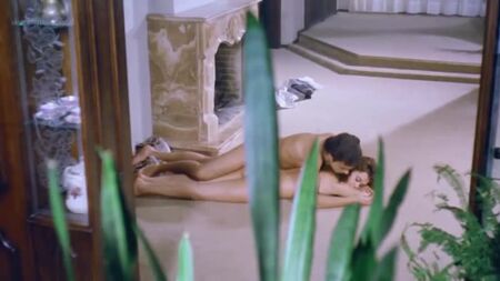 هوليا أفسار عارية - سكريتر (1985) HD 720p مشاهدة أونلاين
