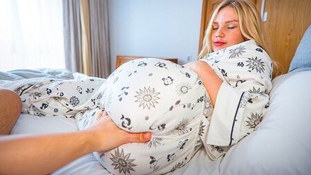 لماذا تحتاج إلى البيجامة، اخلعها!