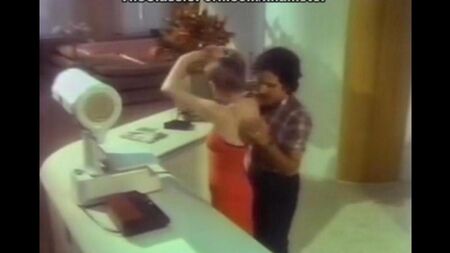 امرأة تلعق لسان كس شعر