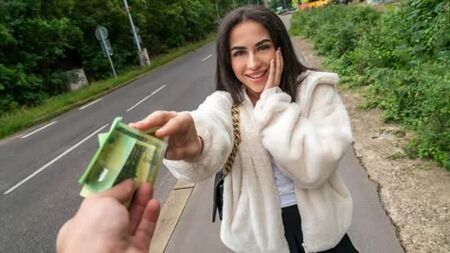 من الصعب بالتأكيد كسب حبك. لكن اشتري بدون مشاكل