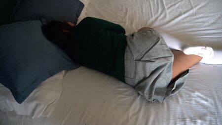 يمارس الجنس مع صديقتي السمين ثم تصفح في بوسها
