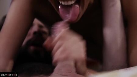 جانيس غريفيث، تومي بيستول، سمراوات، مني، تنورة، داخل الواقي الذكري، قذف على المؤخرة، ذو لحية