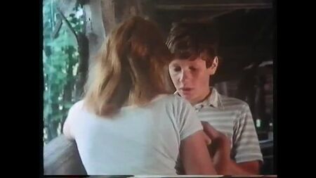 الصيف الذي بلغت فيه الخامسة عشرة (1976) WomanBoy: مشاهد عري وجنس صريحة، إباحية، فيلم كلاسيكي، ثدي طبيعي، كس جميل، مشعر
