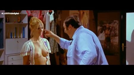 غلوريا غويدا، إيلونا شالر عاريات - الطالبة الثانوية (The Teasers، إيطاليا 1975) مشاهدة عبر الإنترنت / غلوريا غويدا، إيلونا شالر - الطالبة الثانوية