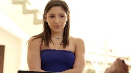 مثليه جرايسي جلام يركض حول كس Abella Dunger