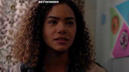 جيني وجورجيا (الحلقة 1) (2021) Ginny & Georgia