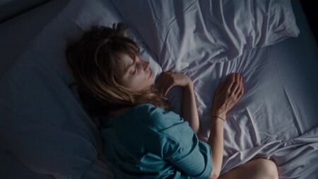 سيلفيا هوكس عارية - كل تلك الأزهار (2014) HD 720p