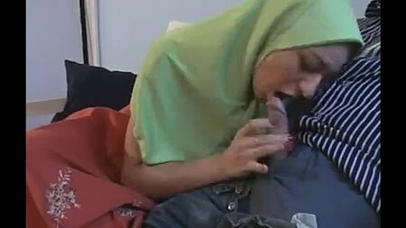أفلام إباحية تركية منزلية (turkish porn türk porno turk girl فتاة تركية، إباحية تركية، زوجة، فتاة، يضاجعها، يقذف، قذف في الفم)