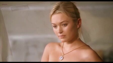 صوفيا مايلز عارية - «أسرار مدرسة الفنون» (2006)