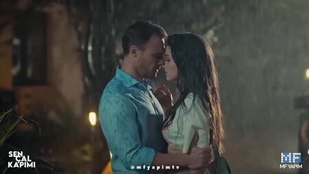 بشاك غومولجينليوغلو «اطرق بابي»