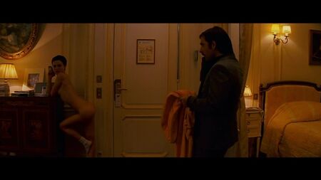 ناتالي بورتمان (مشاهد عري ناتالي بورتمان في فيلم "Hotel Chevalier" عام 2007)