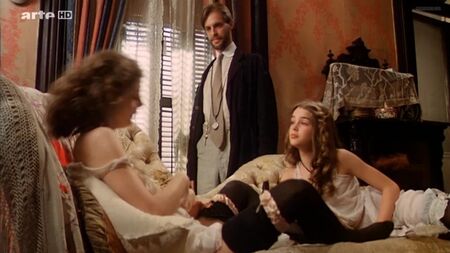 سوزان ساراندون عارية - فيلم «بريتي بيبي» (1978)