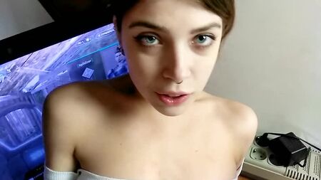 MihaNika69 - [PornHubPremium] - مارس الجنس مع صديقته وهي تلعب لعبة Apex Legends ¦ من منظور الشخص الأول مع قذف على الوجه - 1080p