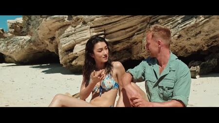 ناتاشا ليو بورديزو، لوسي-روز ليونارد - «المتجولة العارية» (2019) HD 1080p عري؟ مثير! شاهد عبر الإنترنت