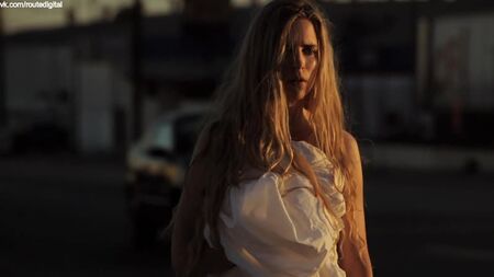 بريت مارلينغ عارية في فيلم "صوت صوتي" (2011) بدقة HD 1080p - مشاهدة عبر الإنترنت / بريت مارلينغ - صوت صوتي