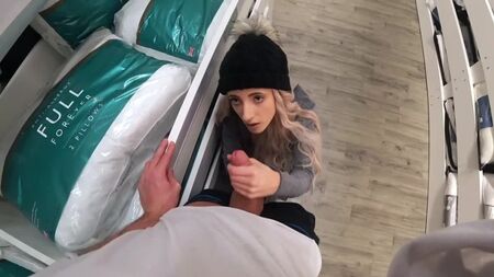 جيد: مشهد علني للمني على الوجه، عرض سريع، غرباء، OnlyFans