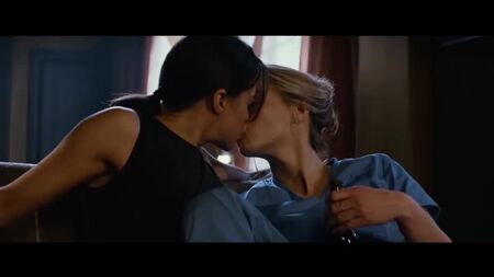 مشهد تقبيل مثلي مثير لميشيل رودريغيز في فيلم NEMESI (4K ULTRA HD)