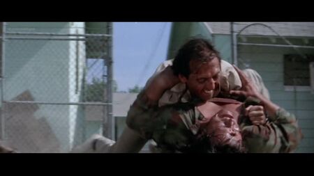 شيريل سميث، شيري كوري عارية - فيلم «باراسايت» (1982) بدقة 1080p - مشاهدة عبر الإنترنت
