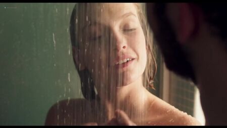 مارغو بانسيليون، كاميل رازات، وغيرهن عاريات - Ami-ami (فرنسا 2018) HD 1080p / مارغو بانسيليون، كاميل رازات - صديقتي السابقة