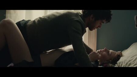 مايا هوك عارية - Human Capital (2019) HD 1080p مشاهدة عبر الإنترنت / مايا هوك - ثمن الإنسان