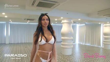 أزياء البيكيني - أزياء ملابس السباحة من "بيتش باني"