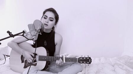 أنت نور حياتي (جاسمين طومسون)