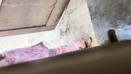 شاهد الفيديو الكامل للفتاة القروية وهي تستحم عارية تمامًا في النهر