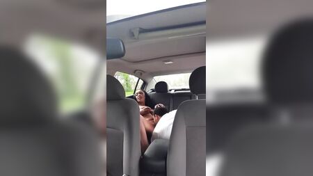 العشاء في منزلها