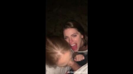 [Onlyfans] أدريانا تشيك وميغان رين - جنس فموي في مكان عام، قذف على الوجه