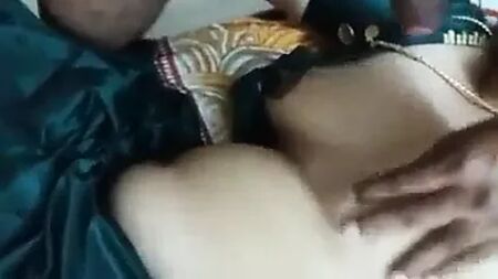 الأم التيلوغوية وابن زوجها