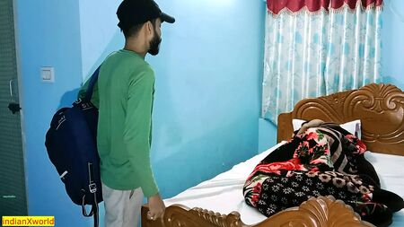 ضبط الزوج زوجته وهي تمارس الجنس مع فني تكييف الهواء!