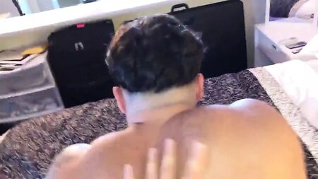 الرجل ذو العضلات الهائلة اللعين